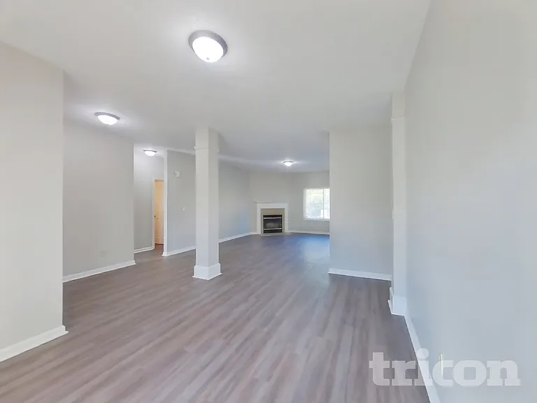 6724 Shanghai Cir — Photo 4