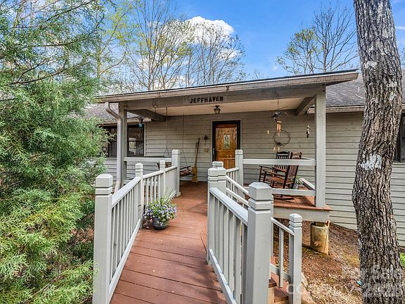 4th image of 780 Rixhaven Dr