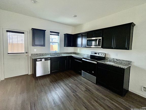 4th image of 5407 Malakoff Dr.