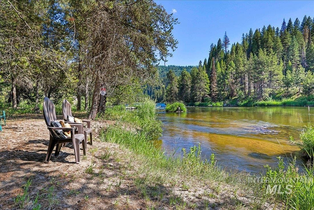 219 Tripod View Dr, Cascade, ID 83611 | MLS #98953374 | Zillow