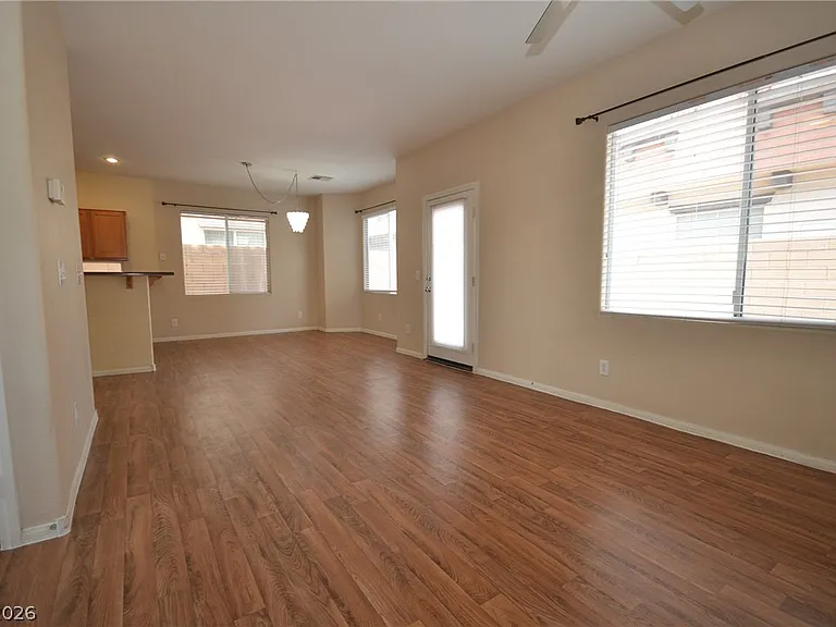 10624 Allegrini Dr — Photo 8