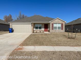 601 W Ava Dr, Mustang, OK 73064