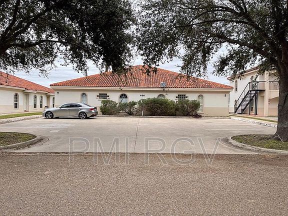 2nd image of 606 Buena Vista Dr