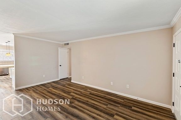 5th image of 2648 E Harmony Ave