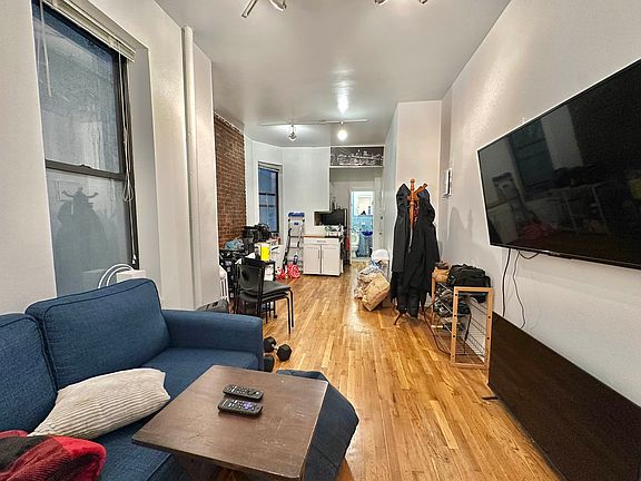 2nd image of 515 W 46th St APT 3A