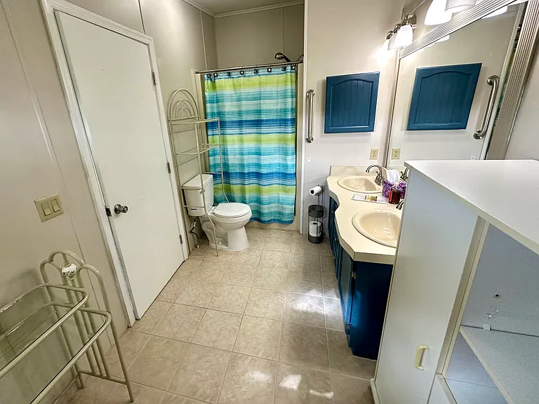 419 Quartermaster Ct — Photo 31