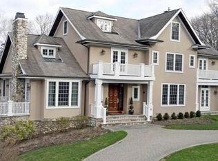 10 Hillcrest Rd, Mountain Lakes, NJ 07046