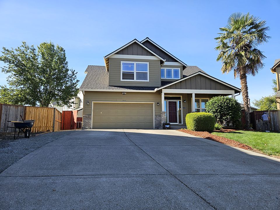 1st image of 1212 NE 161st Ct