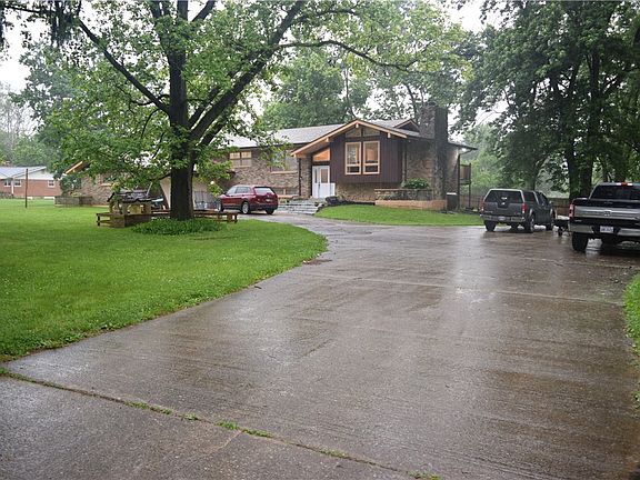 4th image of 7356 Dayton Farmersville Rd