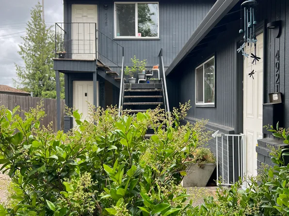 4925 SE 71st Ave Floor 2, Portland, OR 97206