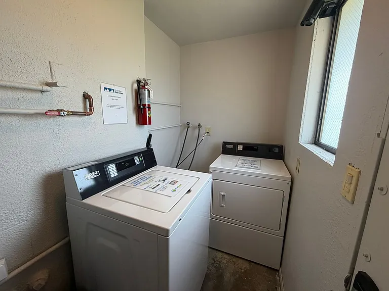 1422 Chestnut St. - 8 Unit — Photo 15