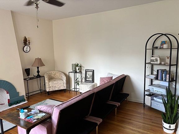 4th image of 5540-5542 N Artesian Ave #5540-2B