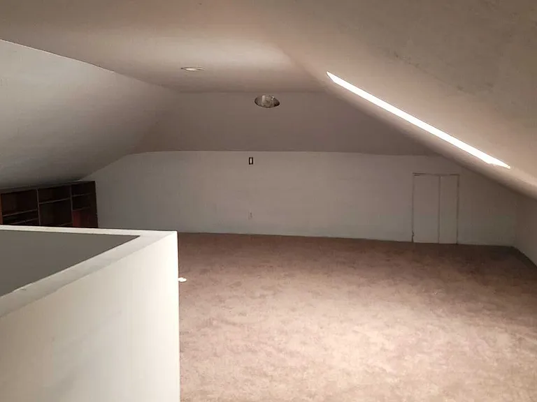 2926 Halldale Ave — Photo 20