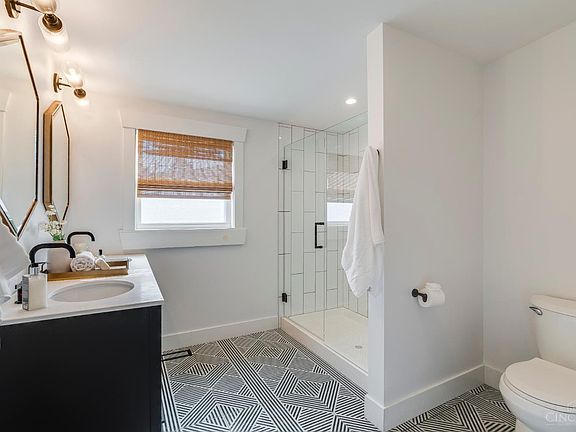 3rd image of 4281 Webster Ave