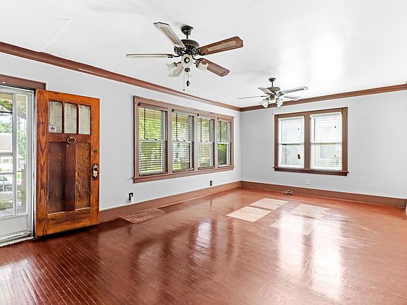 4th image of 807 E Gift Ave