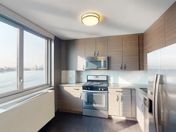 401 East 34th Street N22H image 1 of 9