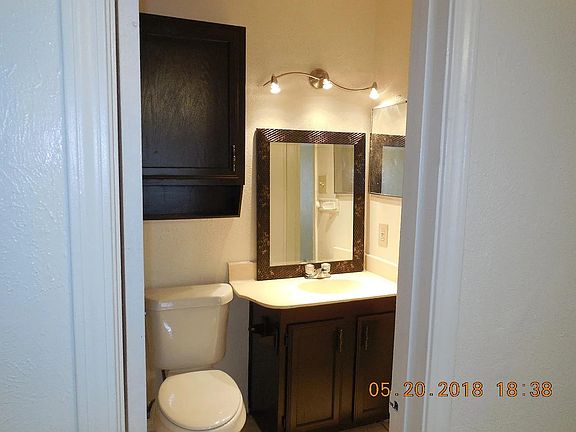 4th image of 419 Dollins St