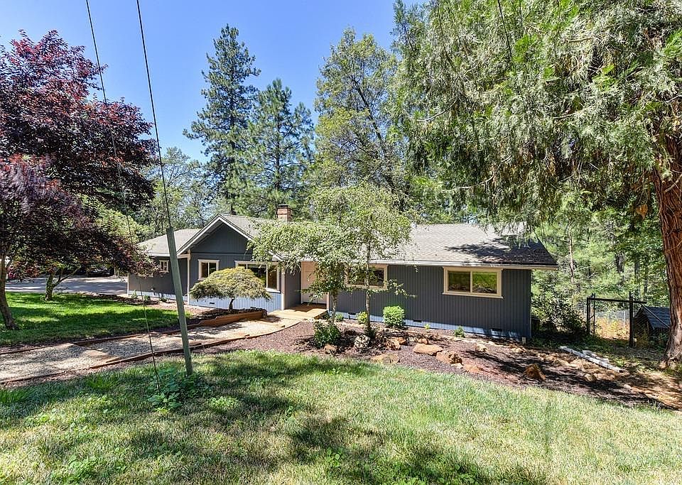 2nd image of 10520 Kenwood Dr