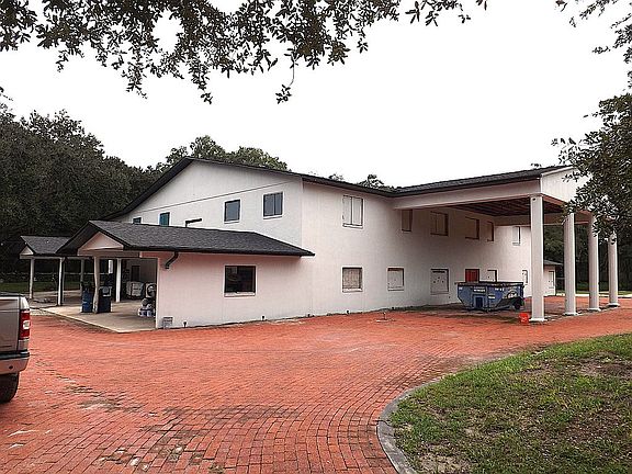 3rd image of 2323 Tuskawilla Rd