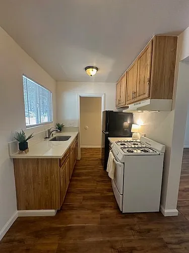 1070-1074 Echo Rd #1 Photo 1
