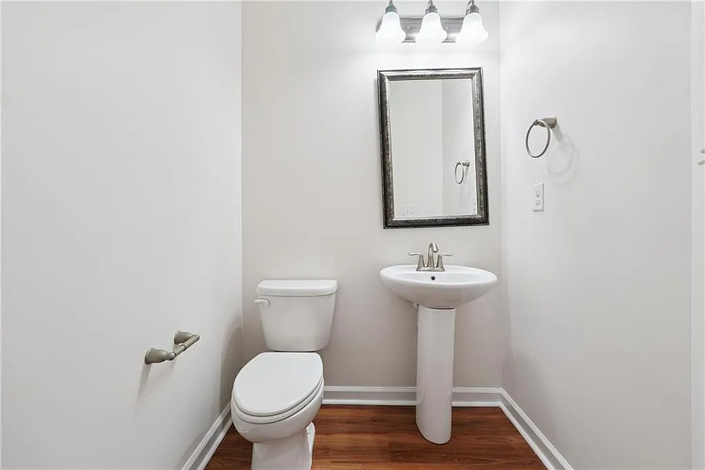 4160 Hammond Bridge Dr — Photo 4
