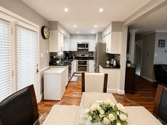 3rd image of 12059 Winding Creek Way