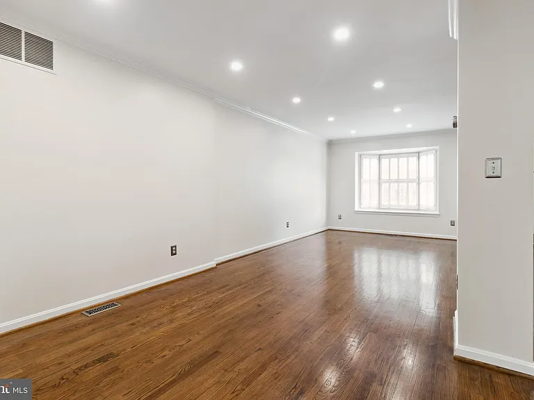 524 Kinsale Rd — Photo 6