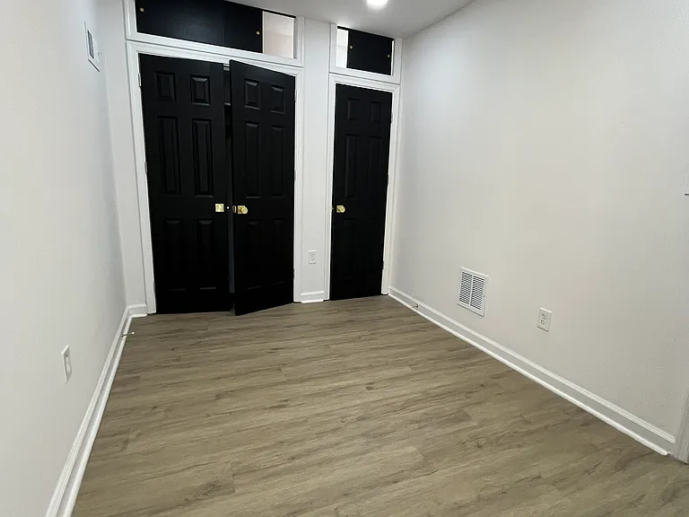 5856 Walton Ave — Photo 21