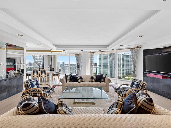 4th image of 19707 Turnberry Way #22AB