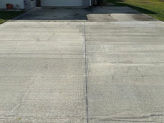 4th image of 3497 NW 31st Ave