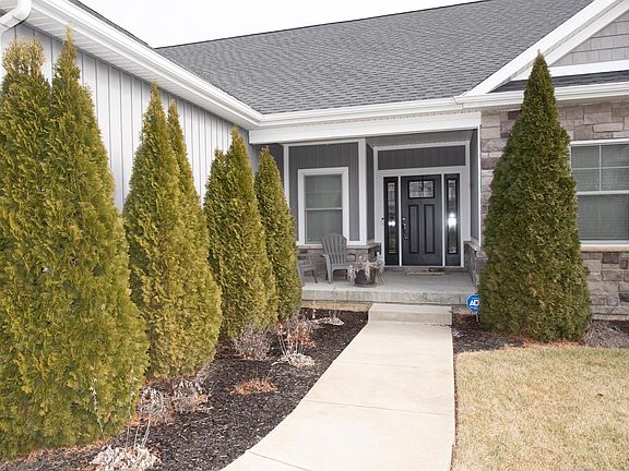 2nd image of 5945 Petunia Pl