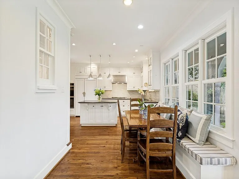 4352 Livingston Ave — Photo 12