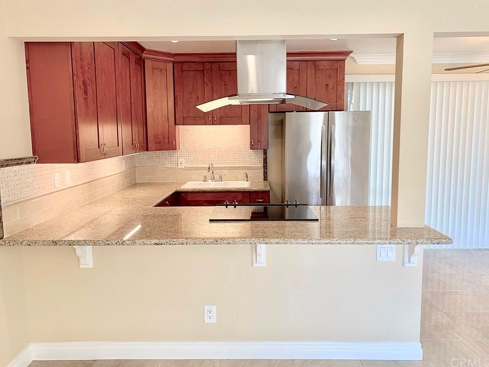 1st image of 325 Olive Ave APT 5