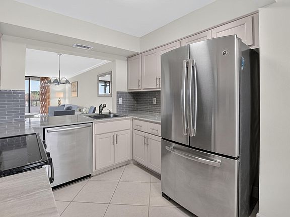2nd image of 2070 Homewood Boulevard #5050