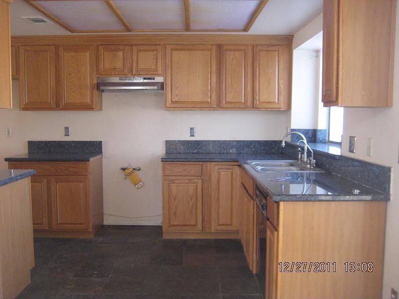 2nd image of 1557 Avon Ct