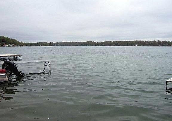 3rd image of 5748 W Lake Dr