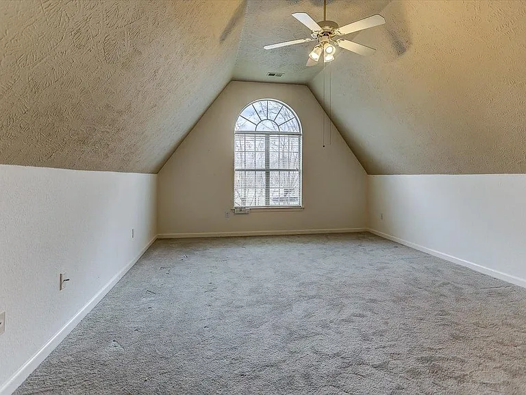 160 Cottonwood Dr — Photo 22