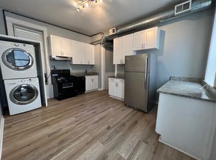2852 N Clark St APT 3, Chicago, IL 60657