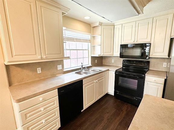 4th image of 14854 Altair Court