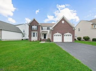 8 Goldstar Dr, Princeton, NJ 08540