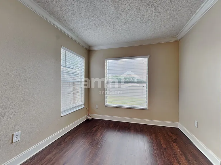 28721 Seashell Ct — Photo 9