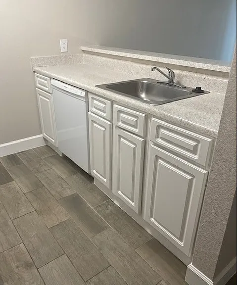 Spring Lake Apartments — Photo 20
