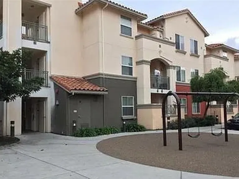 2177 Alum Rock Ave — Photo 21