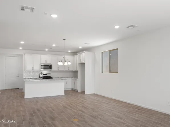 5716 S Bug Springs Loop, Tucson, AZ 85747