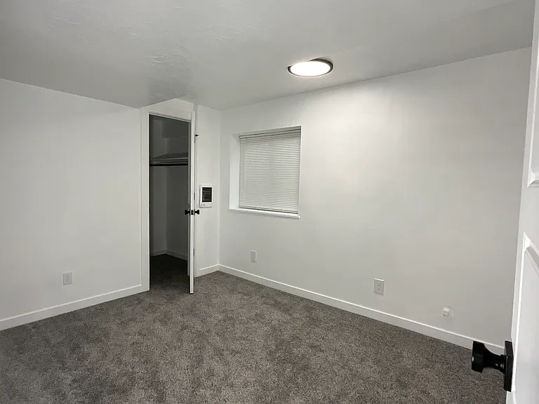 255 S 240 W — Photo 6