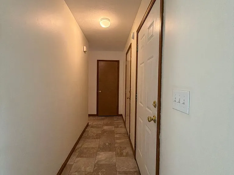 819 Colonial Manor Dr — Photo 9