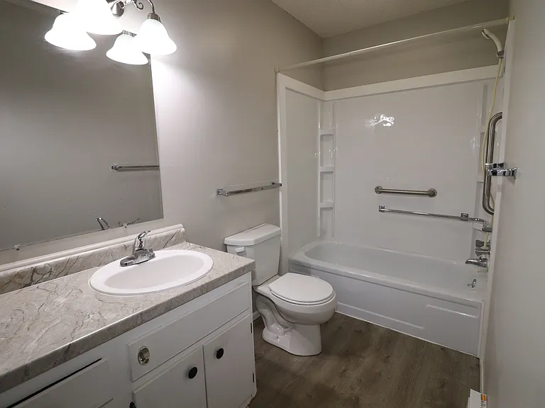23053 Main St #13 — Photo 6