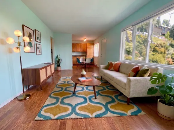 2801 14th Ave W APT 2, Seattle, WA 98119