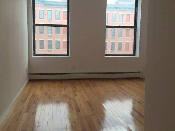 5th image of 1888 Park Ave APT 2