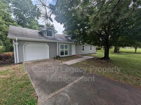 816 Jefferson Dr SW, Conyers, GA 30094